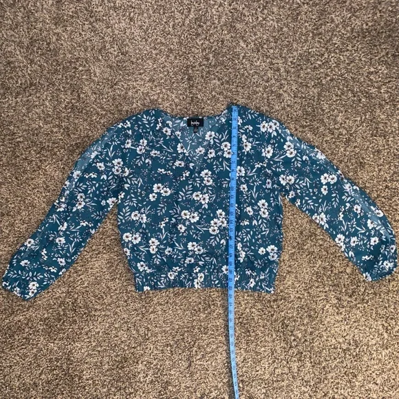 By & By Women’s Green Floral Blouse - Picture 3 of 10
